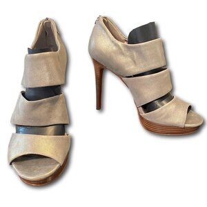 Calvin Klein Platinum Silver Leather Open Toe Sandals Shoes High Heels- SIZE 10